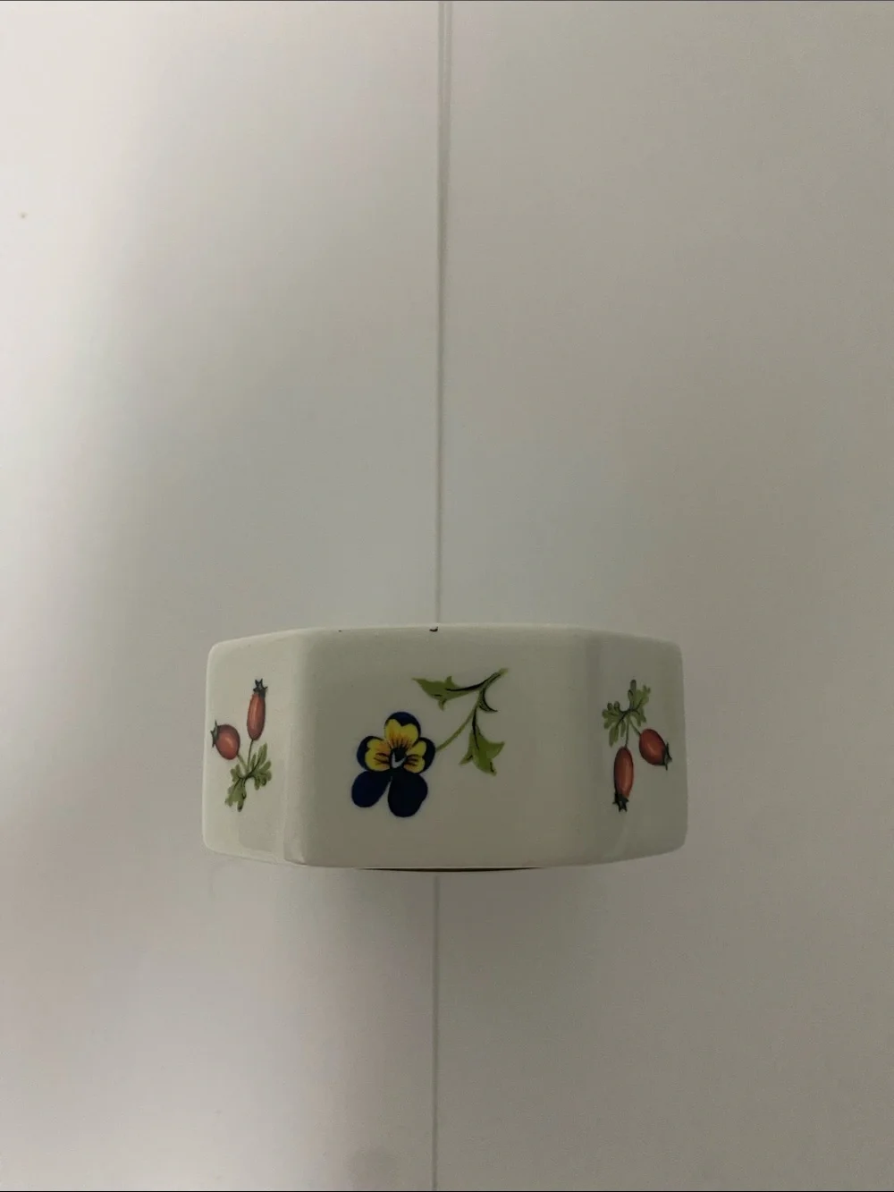 N/A 5” motif flower